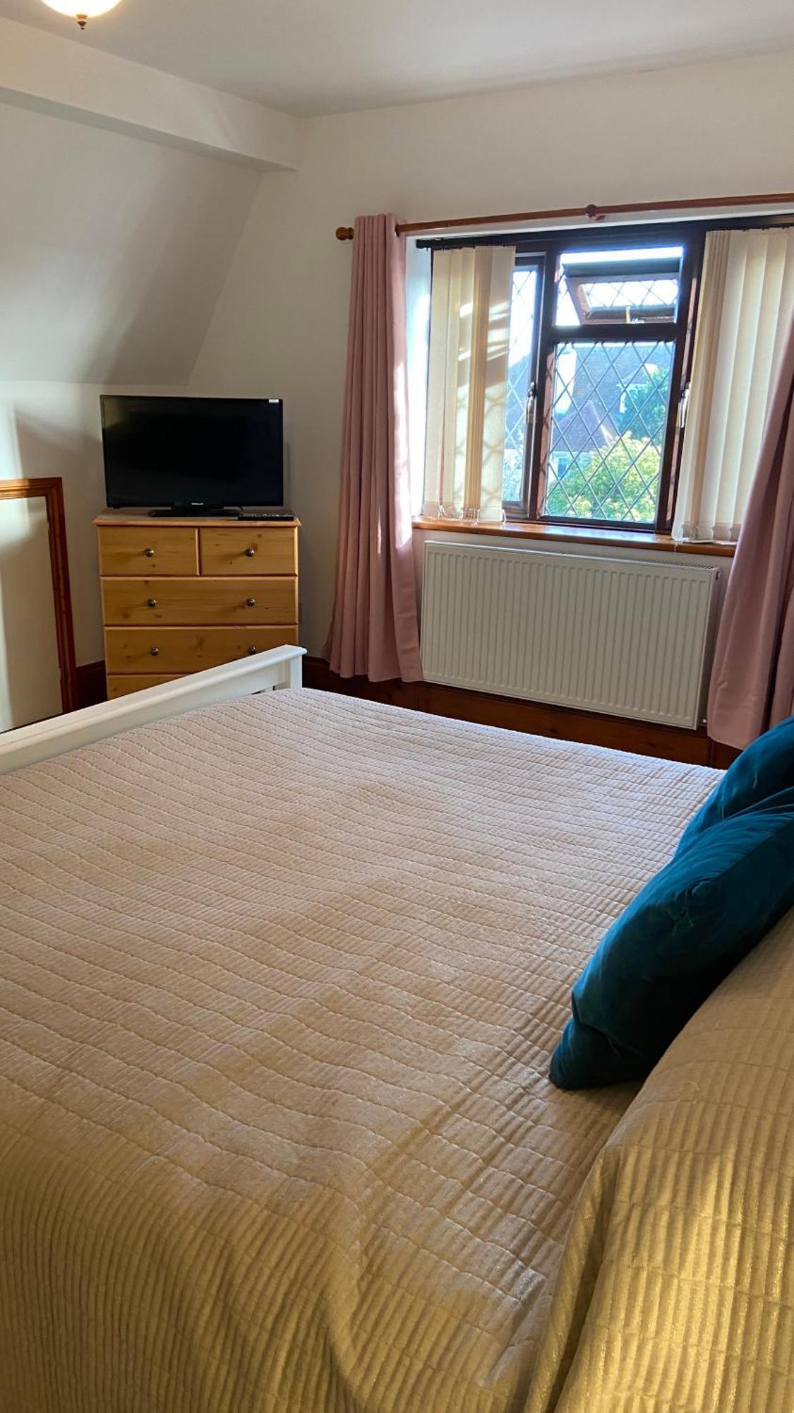 Beautiful Bexhill Cottage With Garden 3 Mins Walk To Beach Exterior photo